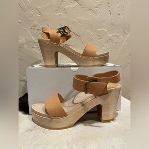 No.6 Two Strap Leather Wood Tan Platform Clog